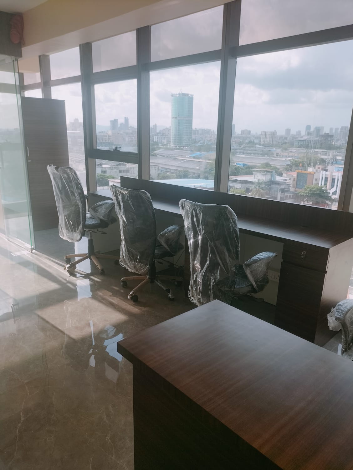 Office Space For Rent in Skylon Tower