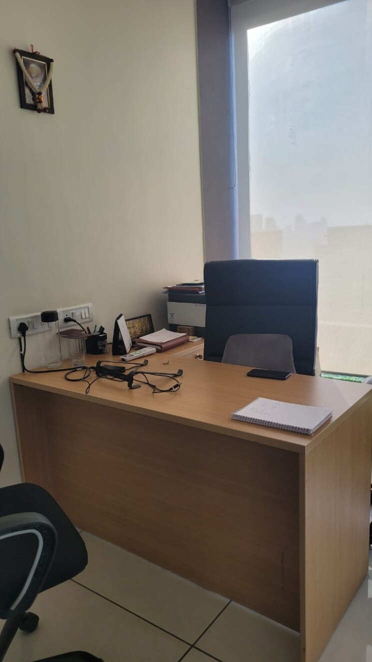 Team Area, real-tech-park Commercial Office Space 3250 Sq.Ft. In Vashi Sector 30a Navi Mumbai 9455011