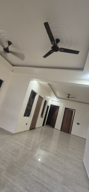 Furnished Amenities in 2.5 BHK Independent House at Gomti Nagar – for Rent