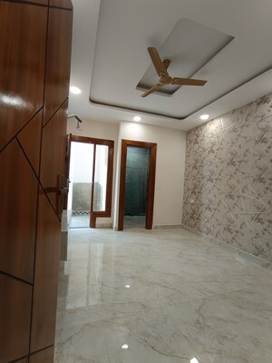 Room in 3 BHK Builder Floor at Fidato Honour Homes, Sector 89 – for Sale