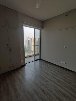Room in 2 BHK Apartment at Emaar Digi Homes, Sector 62 – for Rent