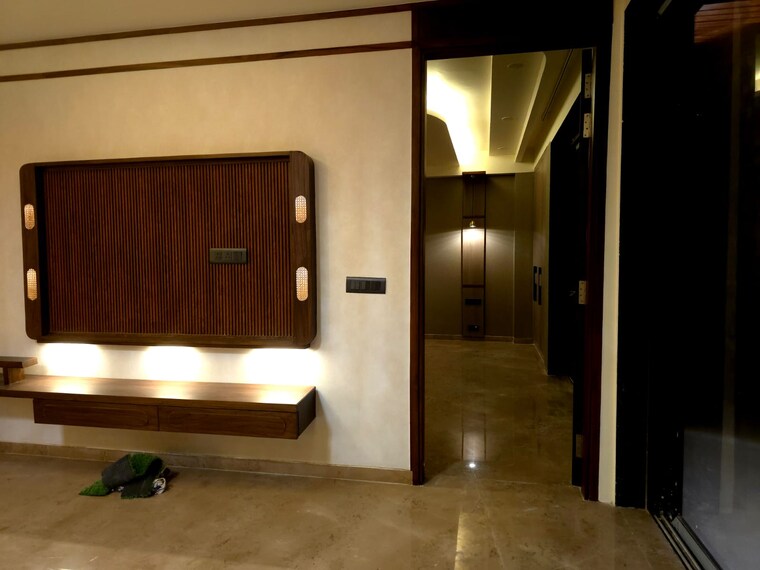 Room, gulmohar park 4 Bedroom 300 Sq.Yd. Builder Floor In Gulmohar Park Delhi 9455155