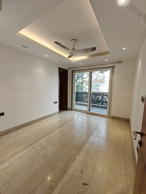 Room in 4 BHK Apartment at Ireo Victory Valley, Sector 67 – for Rent