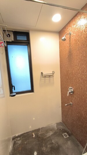 Room in 3 BHK Apartment at Lodha Marquise, Worli – for Rent