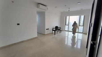 Room in 3 BHK Apartment at Lodha Marquise, Worli – for Rent