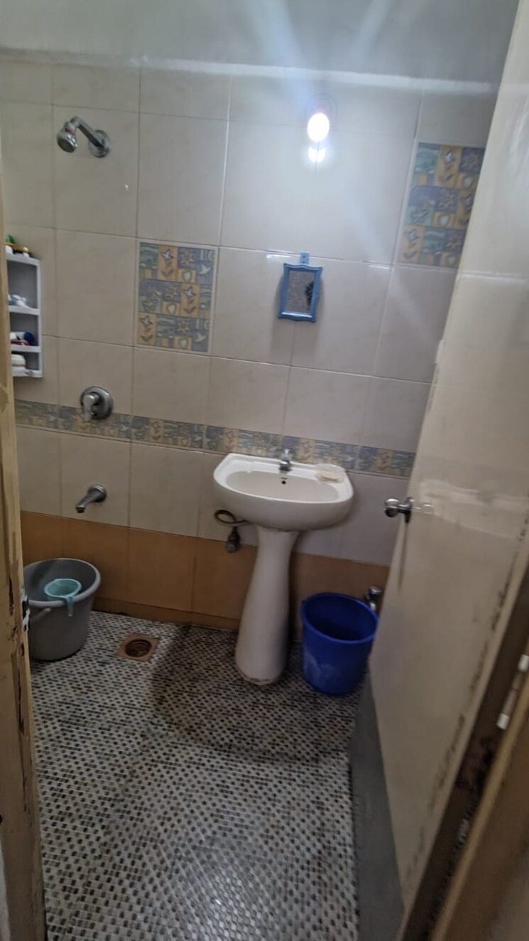 Bathroom, magarpatta-city-cosmos 2 Bedroom 980 Sq.Ft. Apartment In Magarpatta Road Pune 9455234