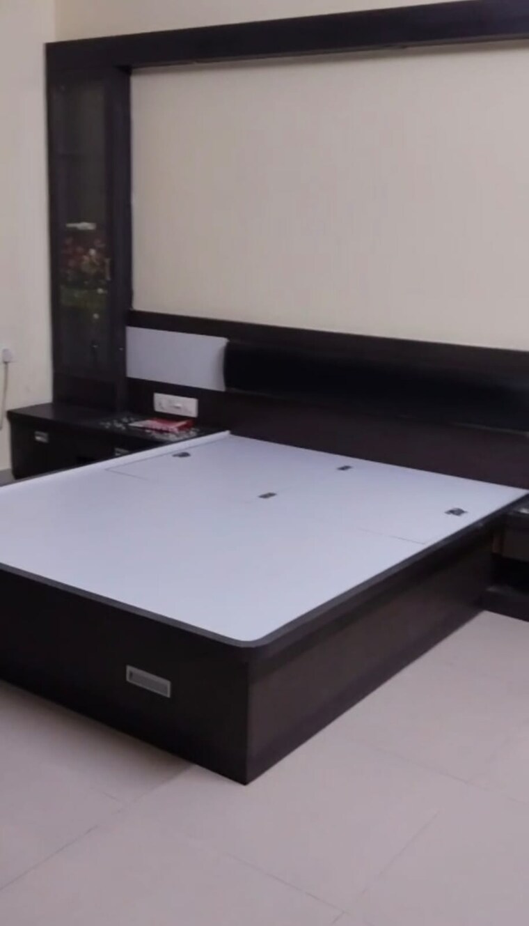 Kitchen, treasure-island 2 Bedroom 975 Sq.Ft. Apartment In Pimple Saudagar Pune 9455230