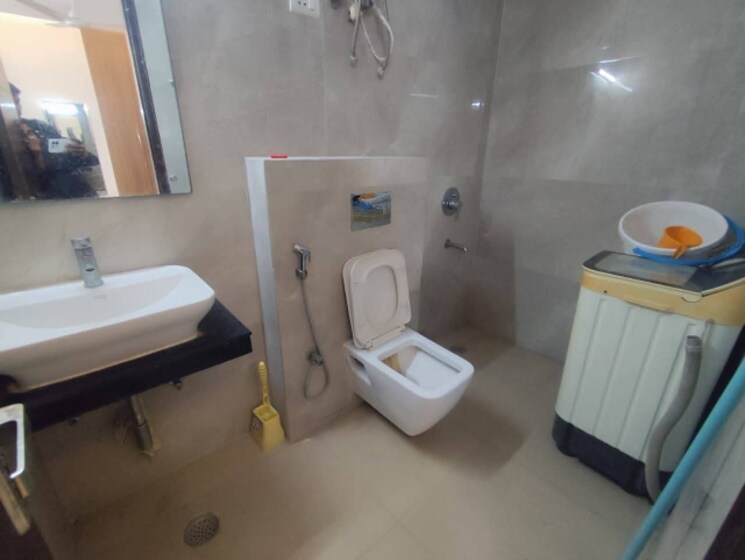 Bathroom, freedom fighters enclave 2 Bedroom 1100 Sq.Ft. Apartment In Freedom Fighters Enclave Delhi 9455266