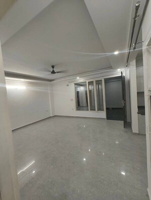 Bedroom in 2 BHK Builder Floor at Chattarpur – for Rent