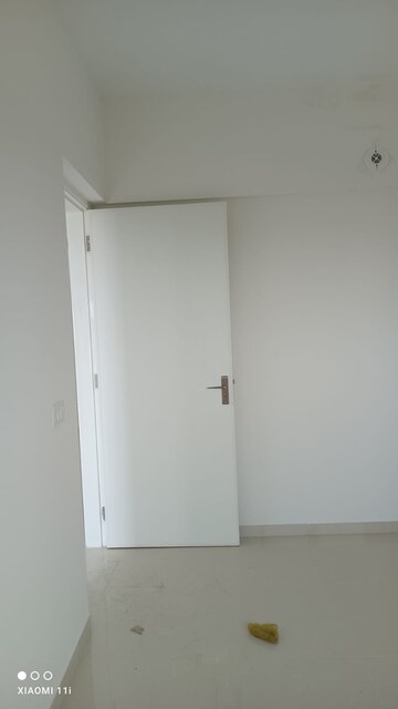 Room in 2 BHK Apartment at Hadapsar – for Rent