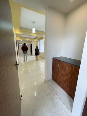 Room in 3.5 BHK Apartment at Ram Shanti Apartment, Sector 52 – for Rent