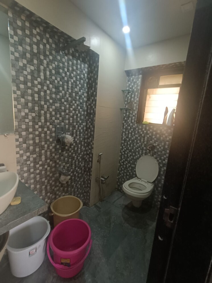 Bathroom, luv-kush-tower 2 Bedroom 975 Sq.Ft. Apartment In Chembur Mumbai 9455332