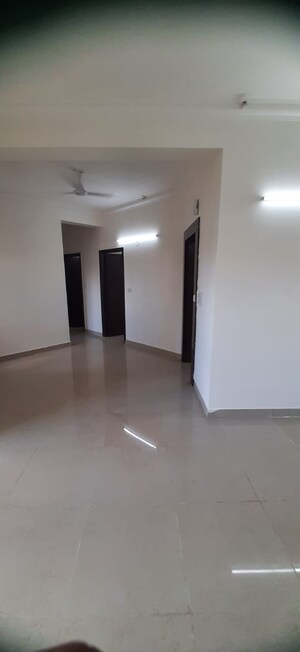 2.5 BHK Apartment For Rent in Ramprastha Awho, Sector 95