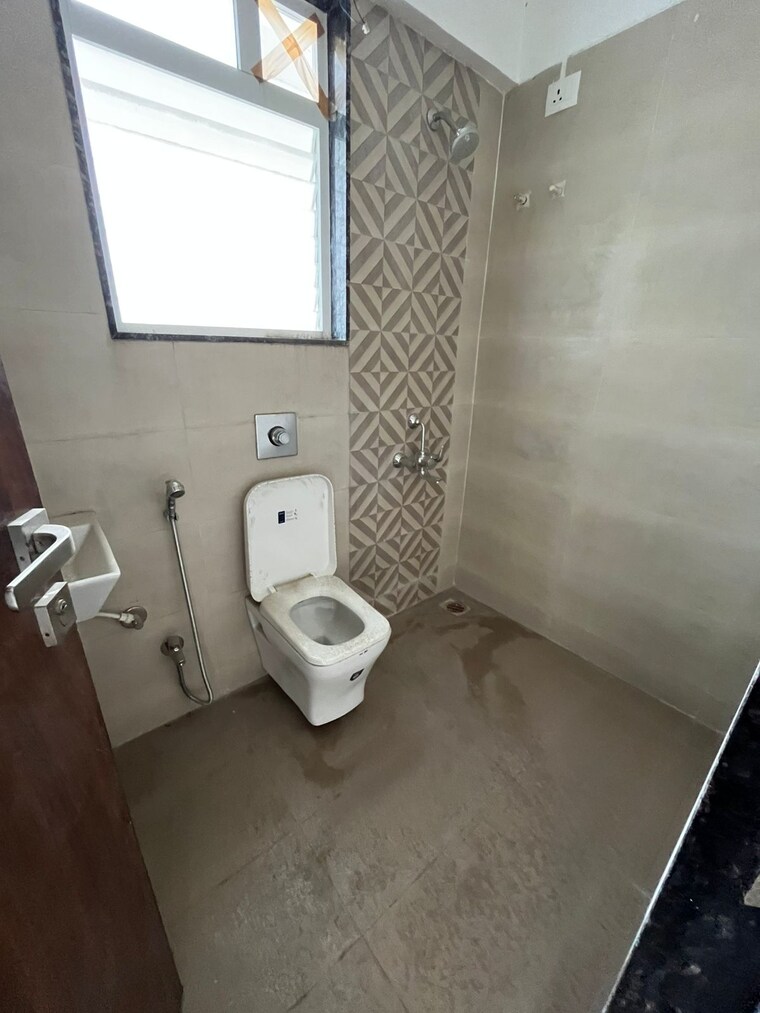 Bathroom, karve nagar 2 Bedroom 900 Sq.Ft. Apartment In Karve Nagar Pune 9455403