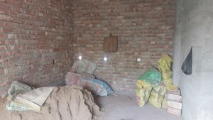 Room in 4 BHK Apartment at Sodepur – for Sale