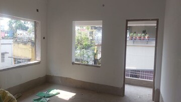 Room in 4 BHK Apartment at Sodepur – for Sale