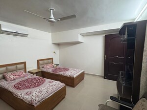 1 RK Builder Floor For Rent in Mowa