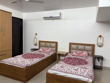 Room in 1 RK Builder Floor at Mowa – for Rent