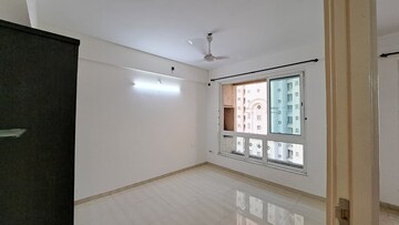 Room in 2 BHK Apartment at Hiranandani Estate – for Rent