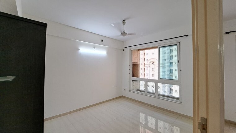 Room, hiranandani estate 2 Bedroom 750 Sq.Ft. Apartment In Hiranandani Estate Thane 9455568
