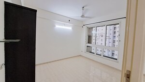 Room in 2 BHK Apartment at Hiranandani Estate – for Rent