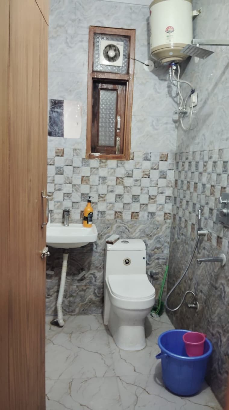 Bathroom, saket 1 Bedroom 450 Sq.Ft. Builder Floor In Saket Delhi 9455603