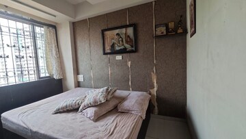 Bedroom in 2.5 BHK Apartment at Chembur – for Rent