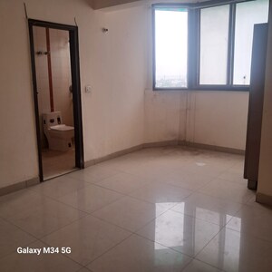 Room in 3.5 BHK Apartment at Alaknanda Society, Sector 56 – for Rent