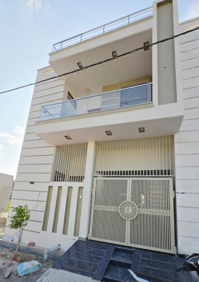 Exterior View, dlf phase i 3 Bedroom 270 Sq.Yd. Builder Floor In Dlf Phase I Gurgaon 9455710