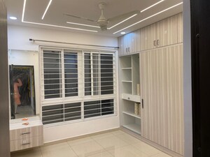 Room in 2.5 BHK Apartment at Cybercity Marina Skies, Hi Tech City – for Rent