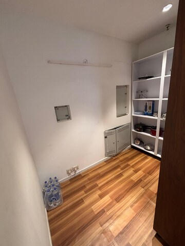 Room in 4 BHK Apartment at Ireo Skyon, Sector 60 – for Sale