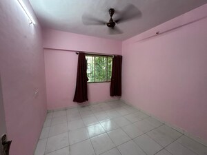 Room in 2 BHK Apartment at Hiranandani Estate, Ghodbunder Road – for Rent
