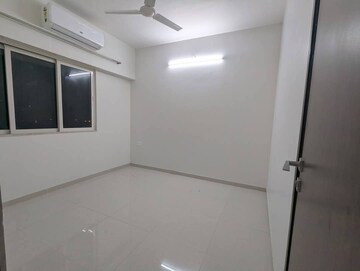 Room in 2 BHK Apartment at Omkar Signet, Malad East – for Rent