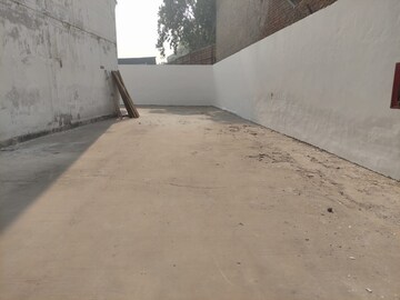 Room in  Warehouse at Site 4 Sahibabad – for Rent