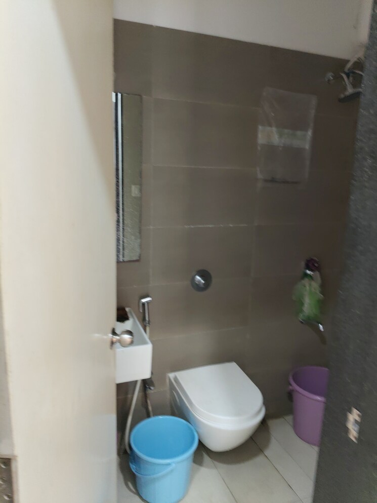 Bathroom, ashar-metro-towers 2 Bedroom 639 Sq.Ft. Apartment In Vartak Nagar Thane 9455914