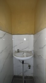 1 Rk  100 Sq.Ft. Builder Floor in Govindpuri