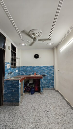 Furnished Amenities in 1 RK Builder Floor at Govindpuri – for Rent