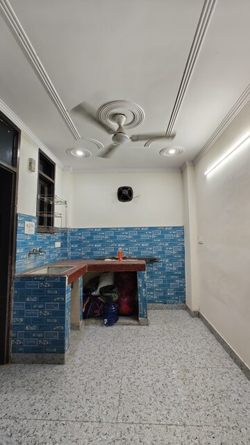 Furnished Amenities in 1 RK Builder Floor at Govindpuri – for Rent