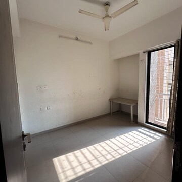 Bathroom in 3.5 BHK Apartment at Harmony Signature Towers, Owale – for Sale