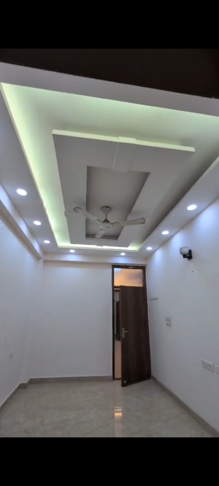 3 BHK 1500 Sq.Ft. Builder Floor in Kanha Apartments Indirapuram