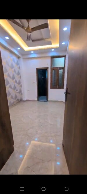 Bedroom in 3 BHK Builder Floor at Kanha Apartments Indirapuram, Shakti Khand 2 – for Rent