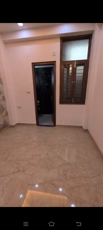 Room in 3 BHK Builder Floor at Kanha Apartments Indirapuram, Shakti Khand 2 – for Rent