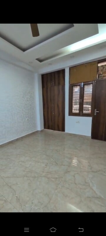 Room in 3 BHK Builder Floor at Kanha Apartments Indirapuram, Shakti Khand 2 – for Rent