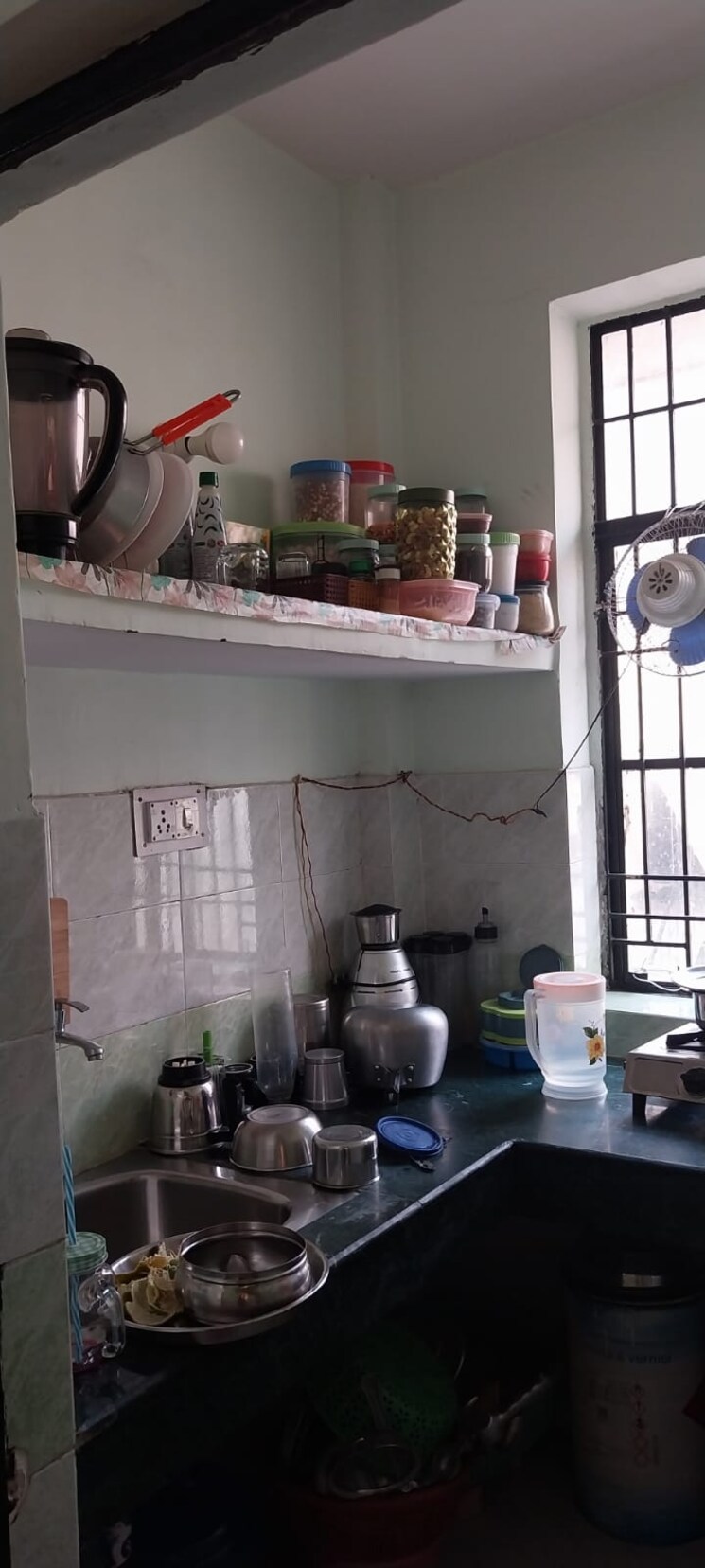 Kitchen, sector 10 greater noida 1.5 Bedroom 30 Sq.Mt. Apartment In Sector 10 Greater Noida Greater Noida 9456002