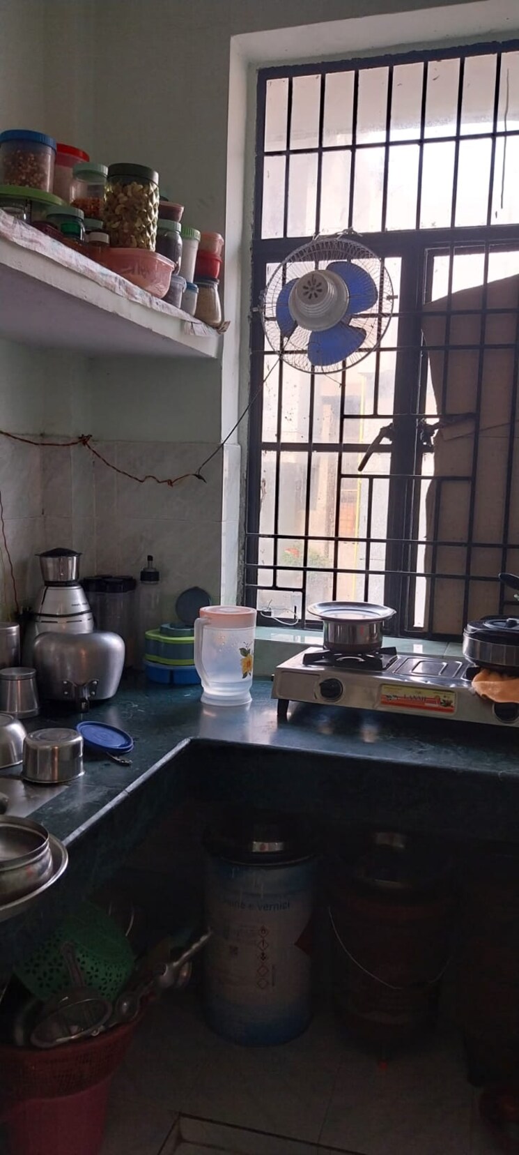 Kitchen, sector 10 greater noida 1.5 Bedroom 30 Sq.Mt. Apartment In Sector 10 Greater Noida Greater Noida 9456002