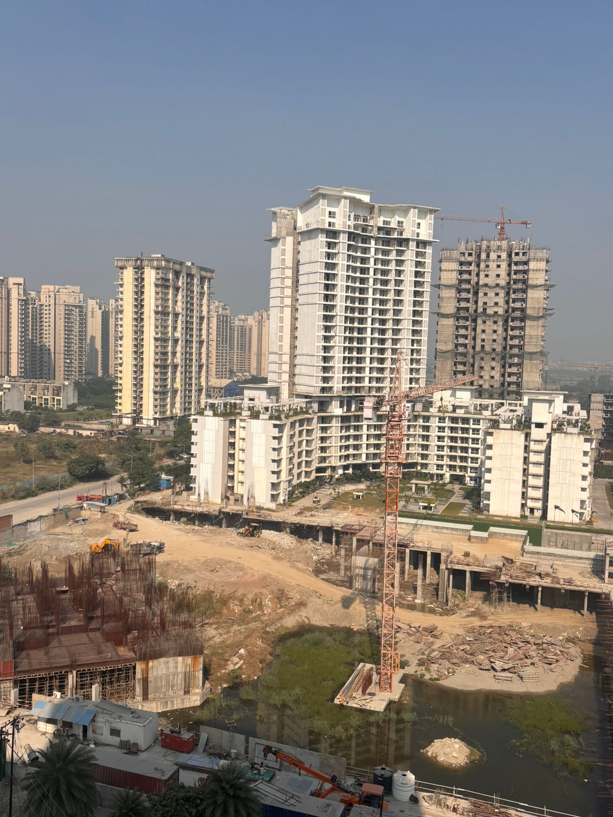 2 BHK + Extra Room Apartment For Sale in Godrej Palm Retreat