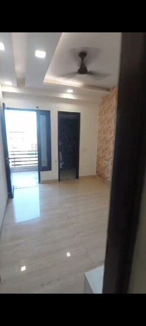 Room in 3.5 BHK Builder Floor at Kanha Apartments Indirapuram, Shakti Khand 2 – for Rent