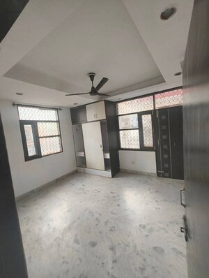 Room in 2 BHK Builder Floor at Chattarpur – for Rent