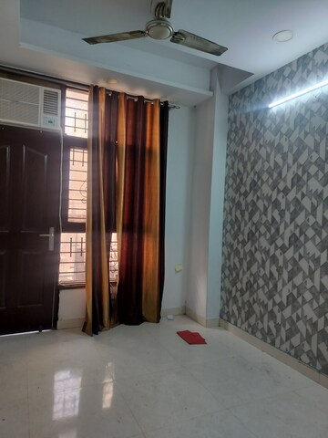 Bedroom in 2 BHK Builder Floor at Sapphire Tower, Sector 104 – for Rent
