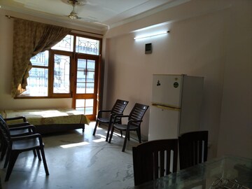 Living Room in 3 BHK Apartment at Sector 50 – for Rent